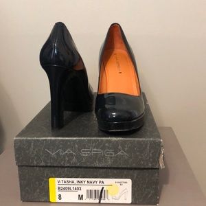 Via Spiga, size 8, patent leather heels